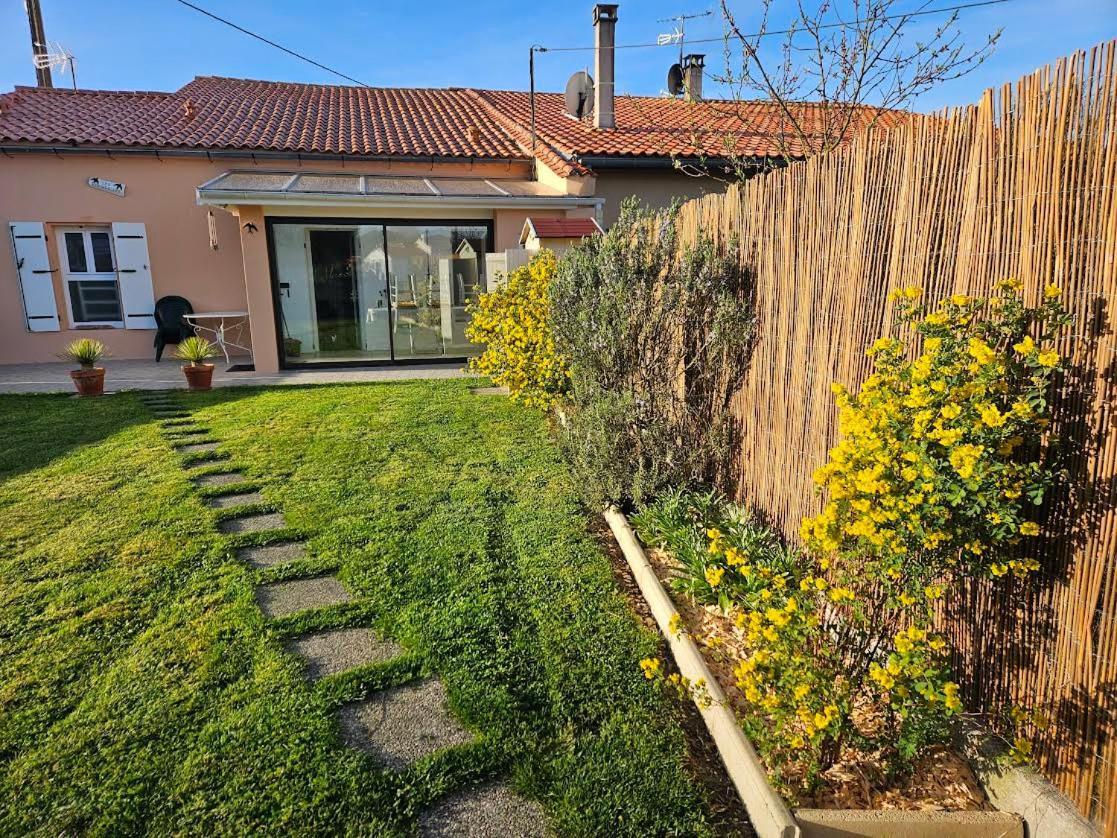 "Les Hirondelles" Villa Jau-Dignac-et-Loirac Ngoại thất bức ảnh